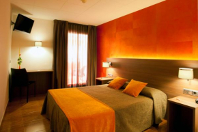 Гостиница Bed and Breakfast El Pekinaire  Калелья